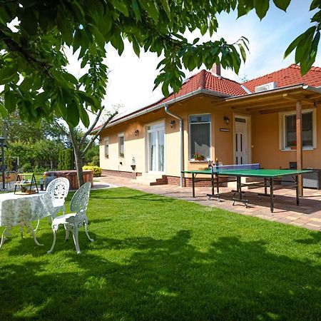 Sunny Garden Pihenohaz Villa Сиофок Екстериор снимка