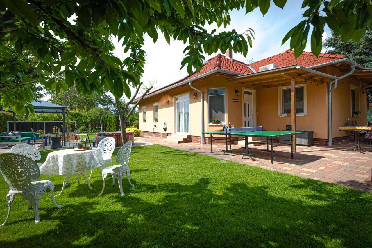 Sunny Garden Pihenohaz Villa Сиофок Екстериор снимка