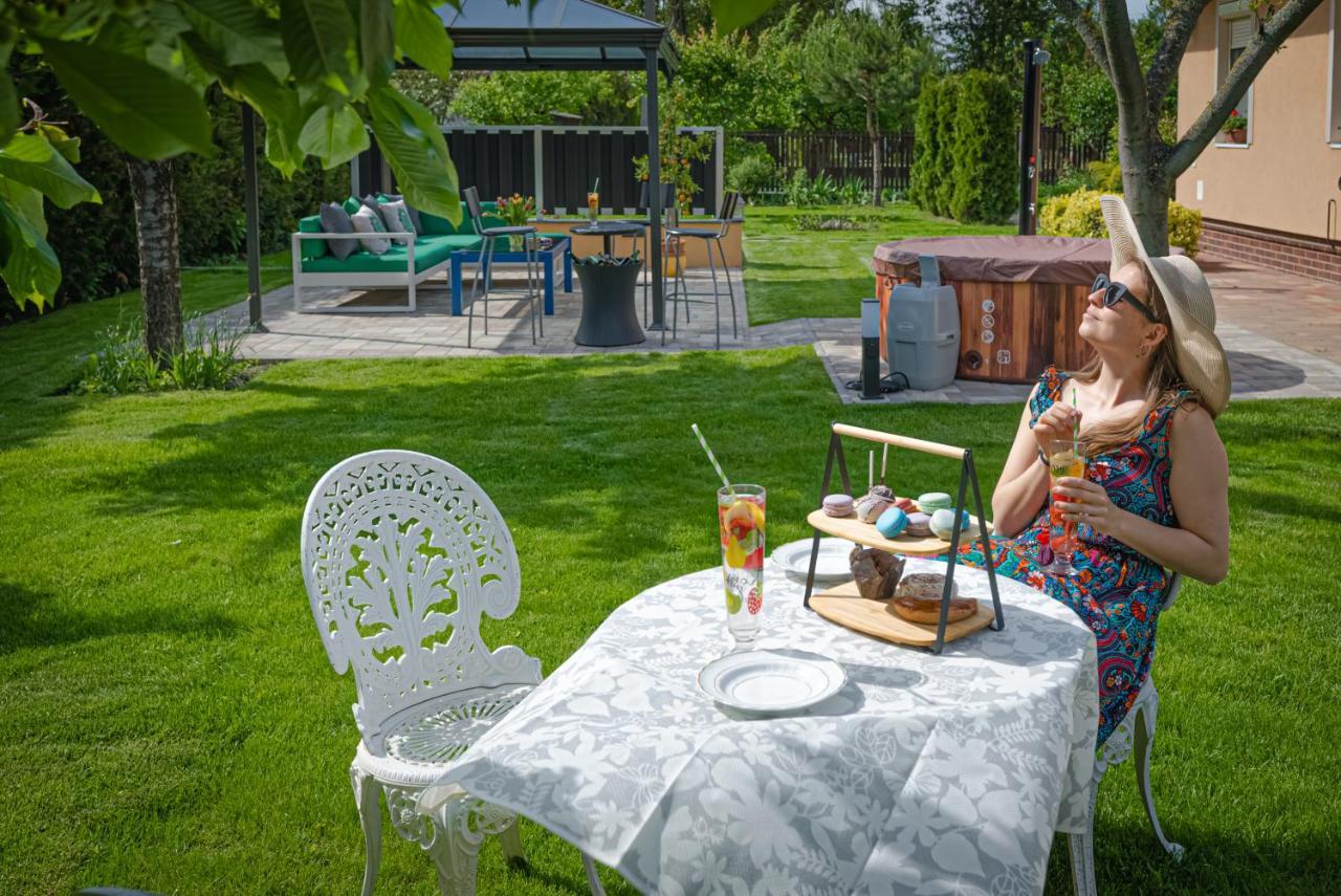 Sunny Garden Pihenohaz Villa Сиофок Екстериор снимка